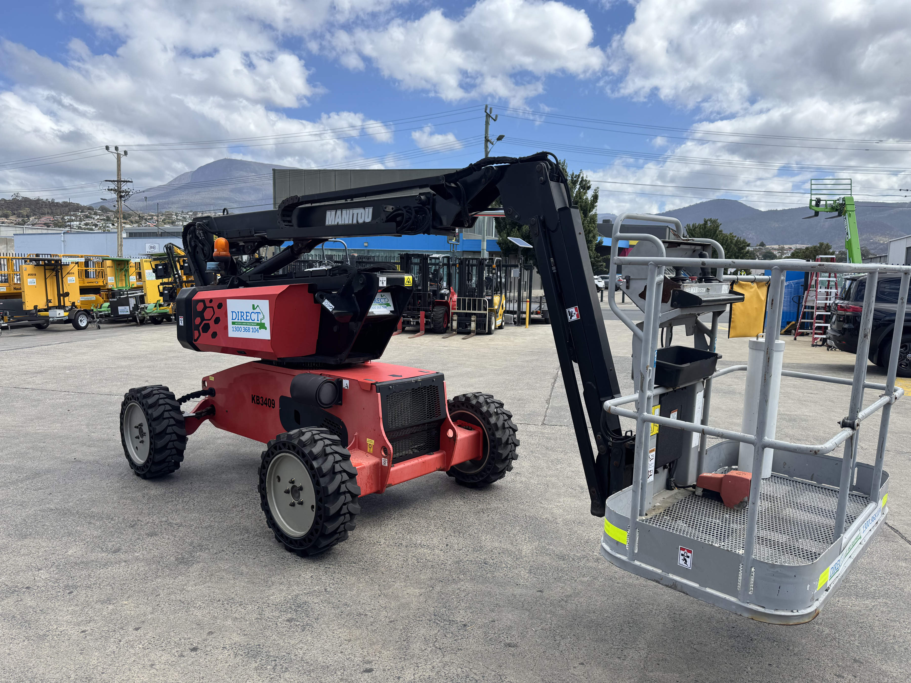 Manitou MAN&rsquo;GO 33 Diesel Knuckle Boom Lift